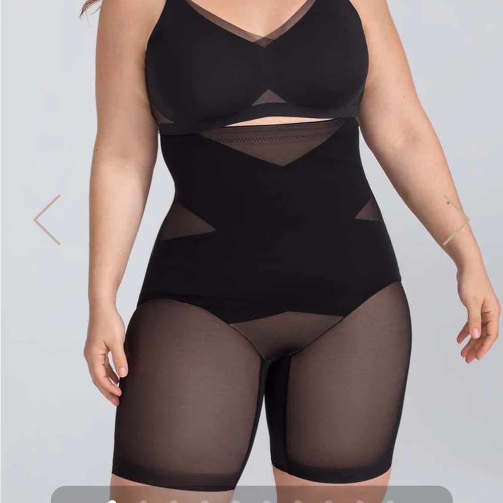 HoneyLove Sculpted wear - SuperPower Short medium. New